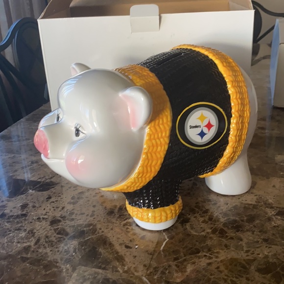 Pittsburgh Steelers Limited Edition Piggy Bank - Picture 2 of 6